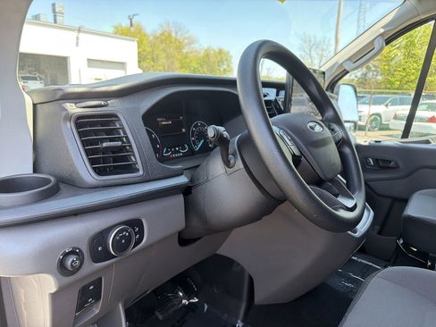 Used 2025 Ford Transit 350 XLT RWD image 17