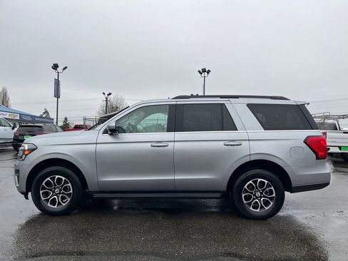 Certified 2024 Ford Expedition XLT image 2