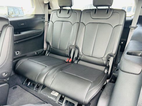 Used 2023 Jeep Grand Cherokee L Limited w/ Luxury Tech Group II image 31