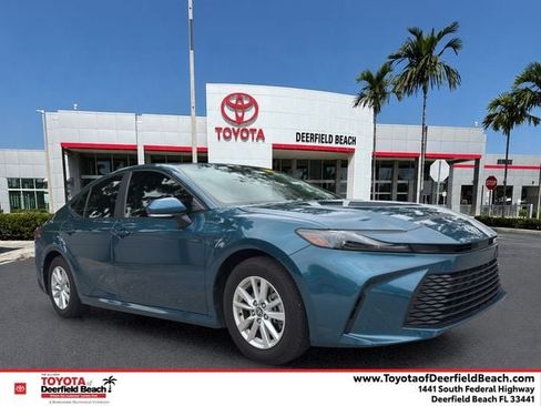 Used 2025 Toyota Camry LE FWD image 1