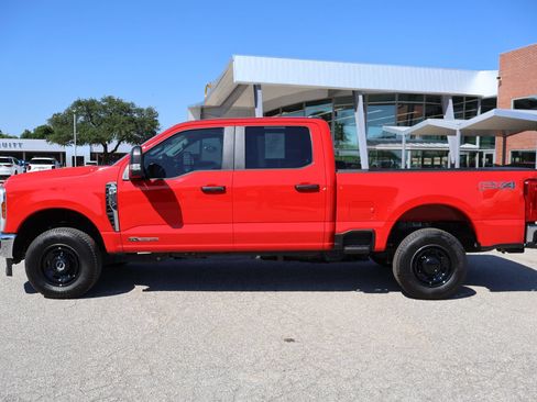 Used 2024 Ford F250 XL w/ FX4 Off-Road Package AWD/4WD image 2