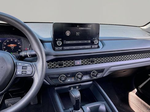 Used 2025 Honda Accord LX image 9