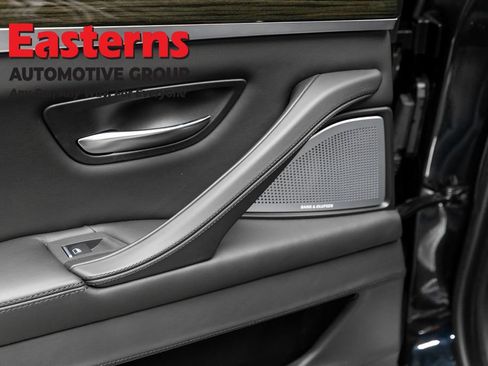 Used 2015 BMW M5 RWD image 34