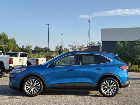 Certified 2020 Ford Escape Titanium FWD image 7