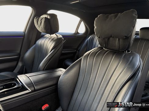 Used 2022 Mercedes-Benz S 500 4MATIC image 11