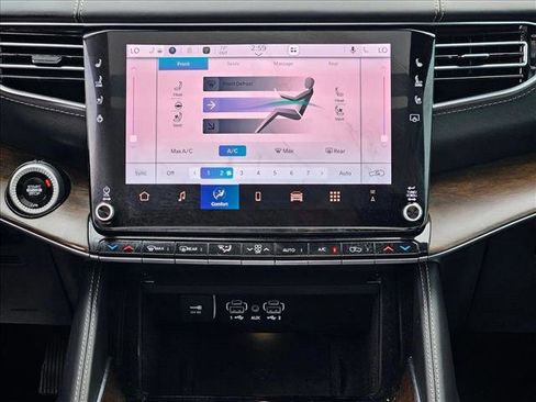 Used 2024 Jeep Grand Wagoneer Series I w/ HD Trailer Tow Package image 13