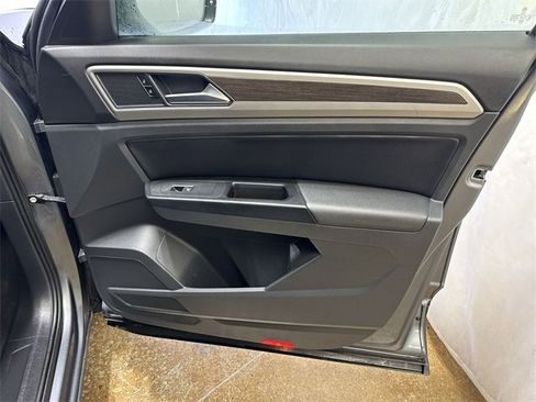 Used 2019 Volkswagen Atlas SE w/ Panoramic Sunroof Package image 28