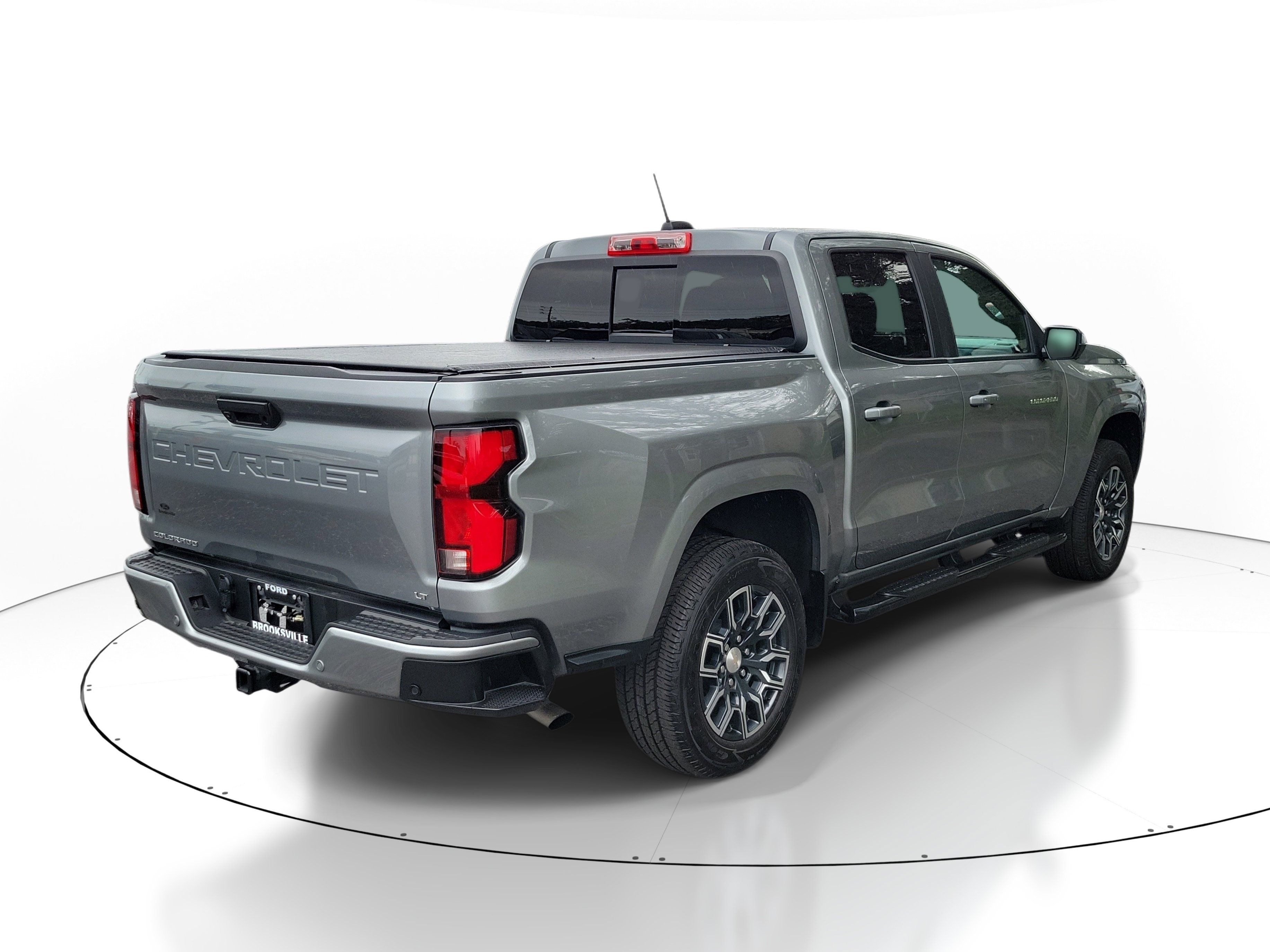 Used 2024 Chevrolet Colorado LT w/ LT Convenience Package III RWD image 2