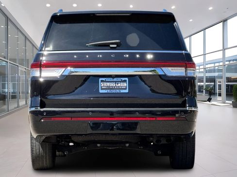 Certified 2023 Lincoln Navigator L Reserve w/ Monochromatic Package RWD image 5