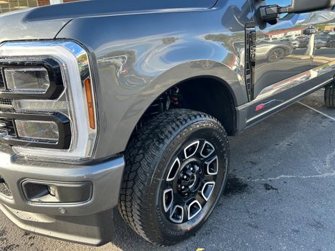 New 2026 Ford F350 Platinum w/ FX4 Off-Road Package image 20