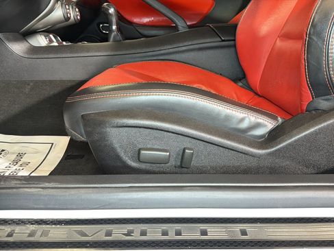 Used 2014 Chevrolet Camaro SS RWD image 19