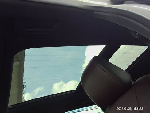 Used 2020 Ford Edge Titanium w/ Equipment Group 301A AWD/4WD image 10