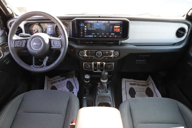 Used 2025 Jeep Wrangler Unlimited Sport AWD/4WD image 19