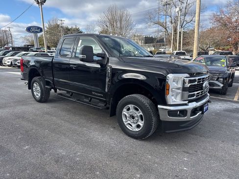 New 2026 Ford F250 XLT w/ FX4 Off-Road Package image 3