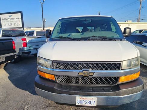 Used 2014 Chevrolet Express 2500 LT w/ LT Preferred Equipment Group image 8