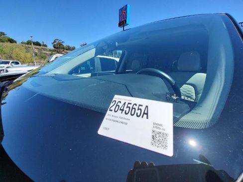 Used 2022 Nissan Pathfinder SV image 32