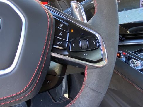 Used 2025 Chevrolet Corvette Stingray Premium Conv w/ Z51 Performance Package image 17