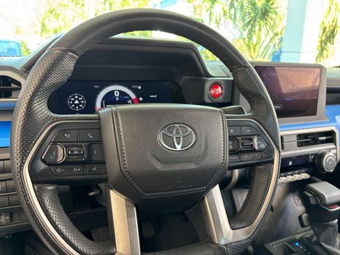 Used 2025 Toyota Tacoma TRD Off-Road AWD/4WD image 28