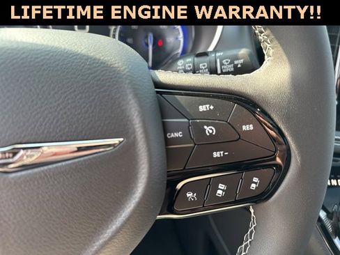 New 2026 Chrysler Pacifica Limited w/ S Appearance Package image 25