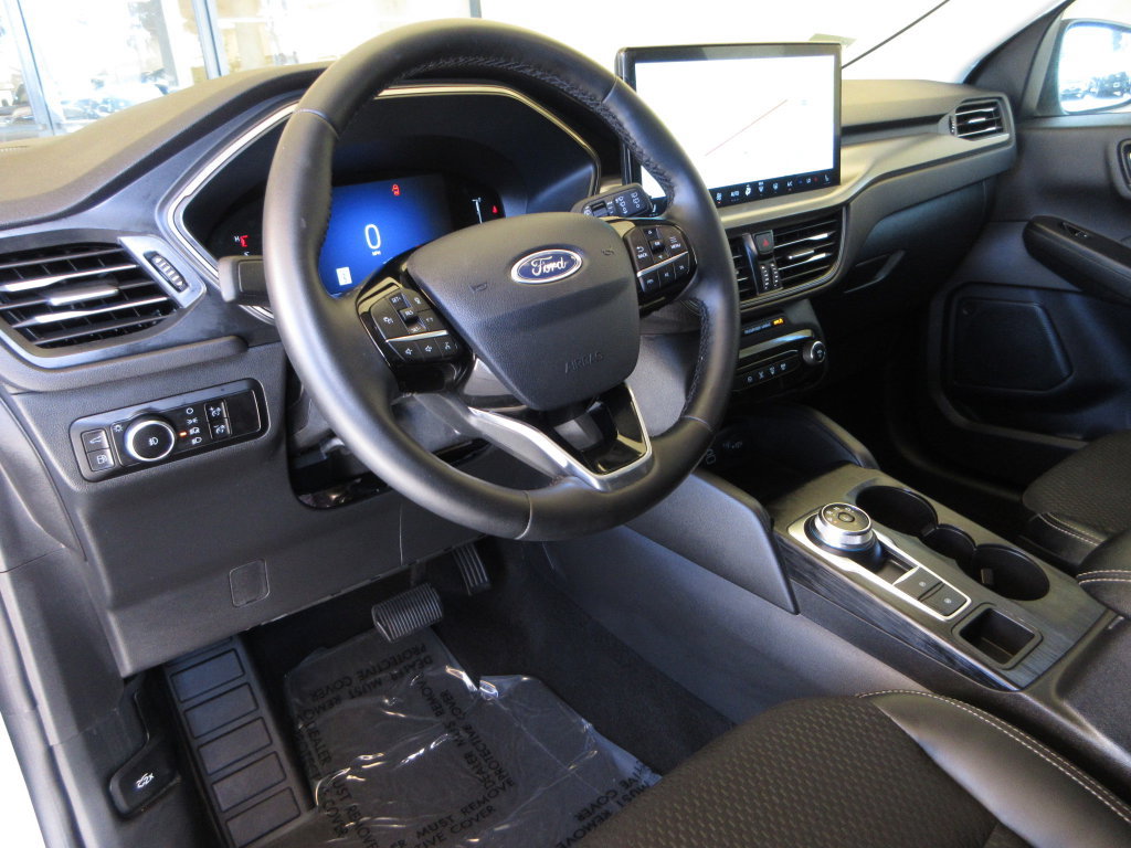 Used 2025 Ford Escape SE FWD image 14