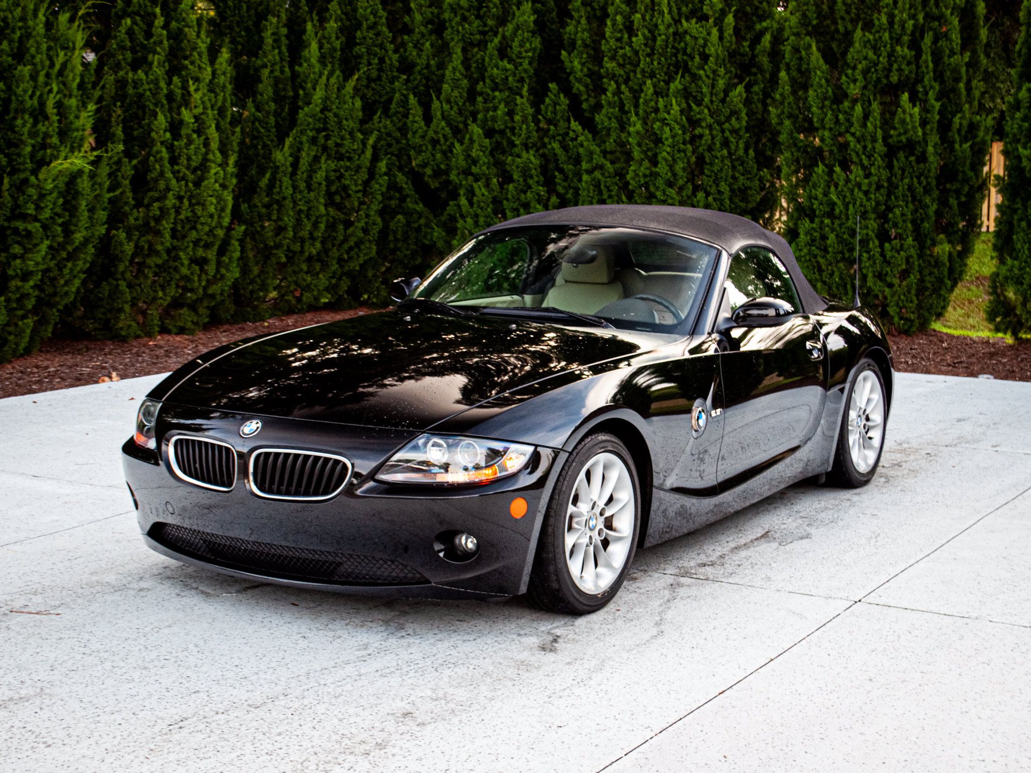 Used 2005 BMW Z4 2.5i RWD image 5