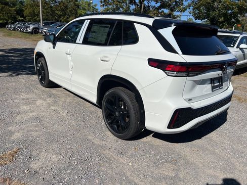 New 2025 Volkswagen Tiguan SE R-Line image 14