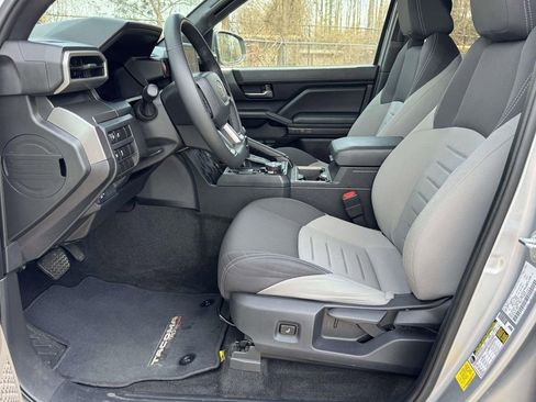 Used 2025 Toyota Tacoma TRD Off-Road image 20