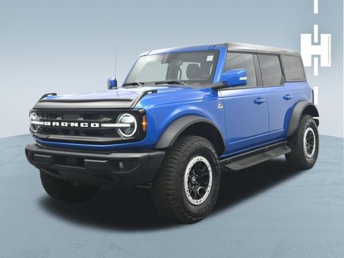 Used 2024 Ford Bronco Outer Banks w/ Sasquatch Package AWD/4WD image 1