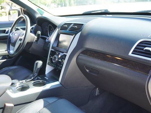 Used 2013 Ford Explorer Limited AWD/4WD image 16