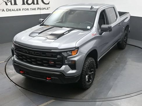 Used 2025 Chevrolet Silverado 1500 Custom Trail Boss AWD/4WD image 44