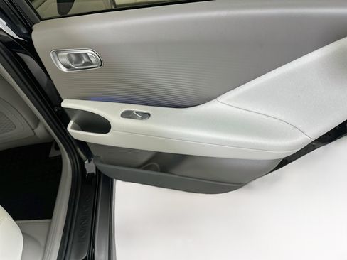 Used 2025 Hyundai Ioniq 6 SEL RWD image 30