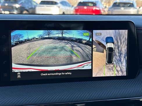 Used 2026 Nissan Kicks SR w/ Illumination Package image 29