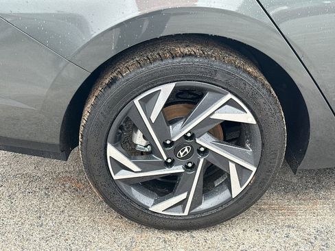 New 2025 Hyundai Elantra Sport image 17