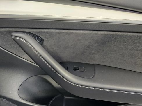 Used 2023 Tesla Model 3 Standard Range RWD image 6