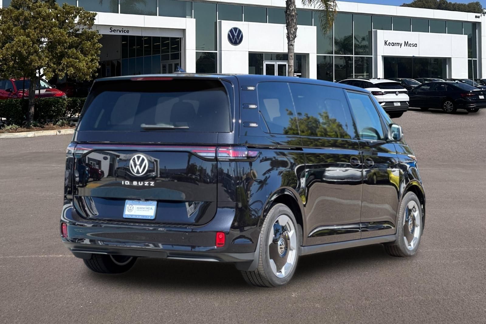 New 2025 Volkswagen ID. Buzz Pro S RWD image 4