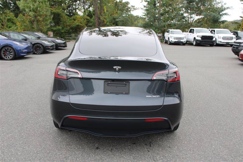 Used 2024 Tesla Model Y Long Range AWD/4WD image 6