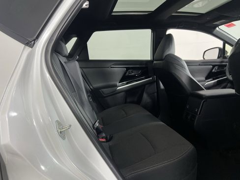 Used 2024 Toyota bZ4X XLE w/ Weather Package image 27