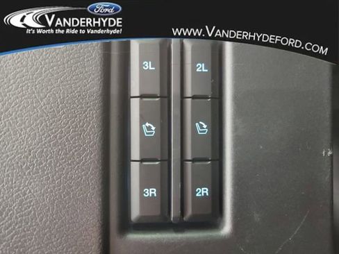 Used 2022 Ford Expedition Limited image 8