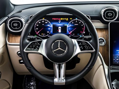 Certified 2024 Mercedes-Benz GLC 300 GLC 300 SUV image 19