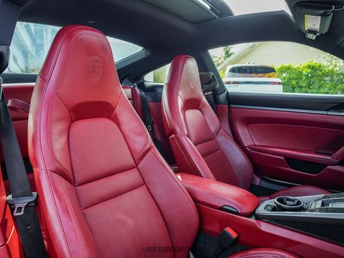 Used 2020 Porsche 911 Carrera RWD image 32