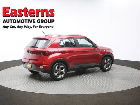Used 2023 Hyundai Venue Limited FWD image 43