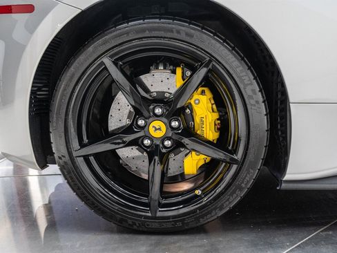 Used 2018 Ferrari 488 Spider image 91