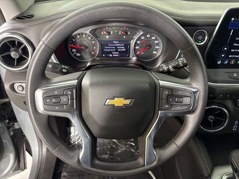Used 2025 Chevrolet Blazer LT image 21