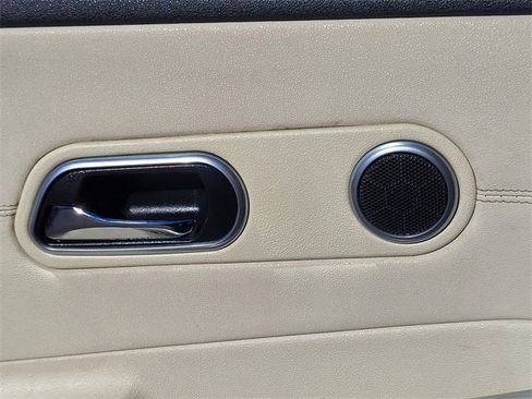 Used 2005 Chrysler Crossfire Limited image 18