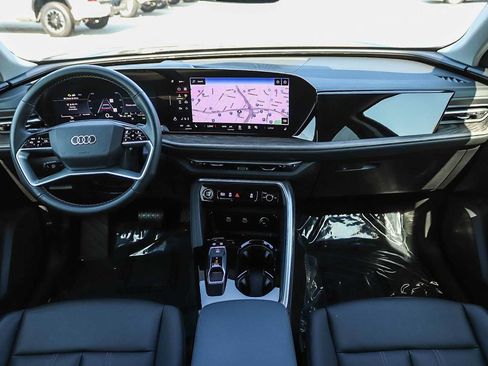 Used 2025 Audi Q5 Premium w/ Convenience Package AWD/4WD image 16