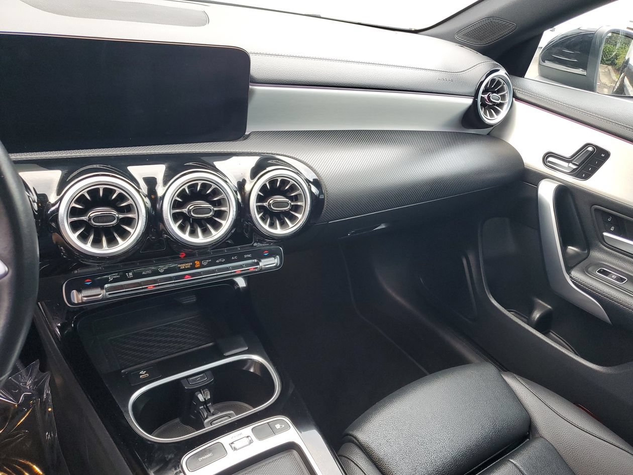 Used 2025 Mercedes-Benz CLA 250 image 26