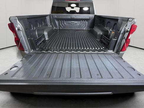Used 2024 Chevrolet Silverado 1500 LT RWD image 28