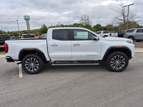 New 2026 GMC Canyon Denali image 11