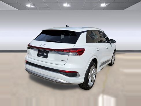 Used 2023 Audi Q4 e-tron Premium Plus w/ Premium Plus AWD/4WD image 9
