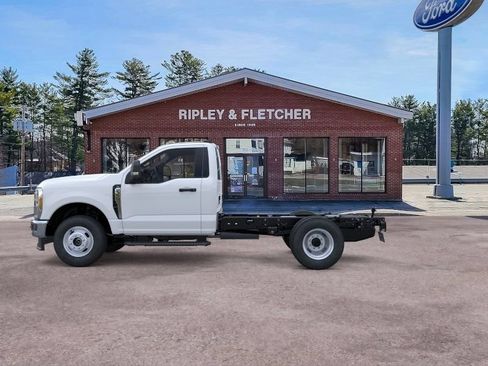 New 2026 Ford F350 XL w/ XL Chrome Package AWD/4WD image 3